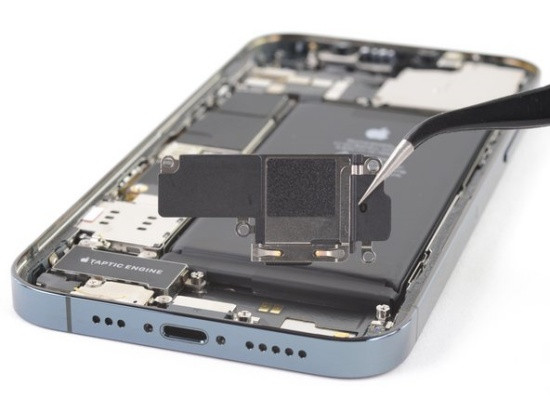 Vì sao loa ngoài iPhone dễ bị hỏng?